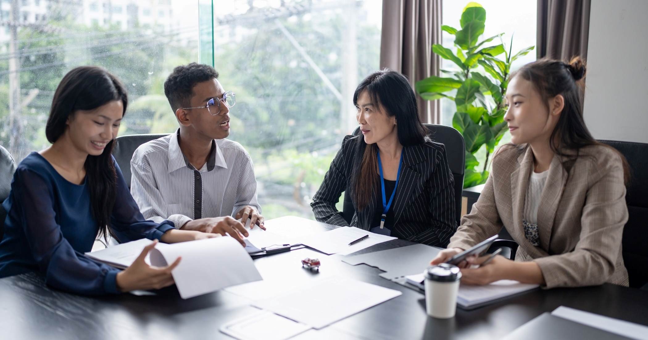 tập trung nhiều vào các chỉ số dẫn đầu